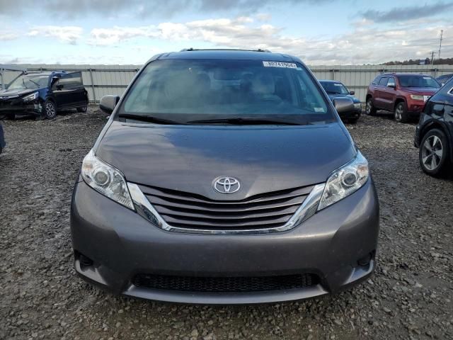 2015 Toyota Sienna LE