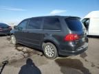 2012 Volkswagen Routan SE