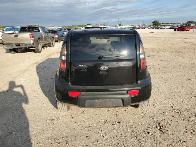 2011 KIA Soul +