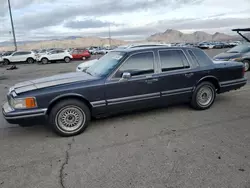 Carros salvage sin ofertas aún a la venta en subasta: 1994 Lincoln Town Car Signature