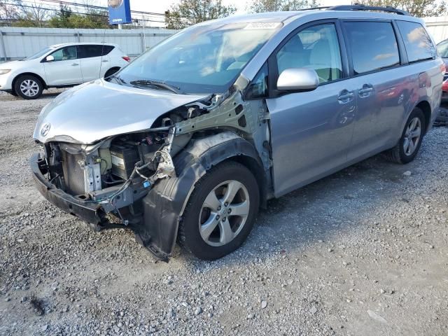 2012 Toyota Sienna LE