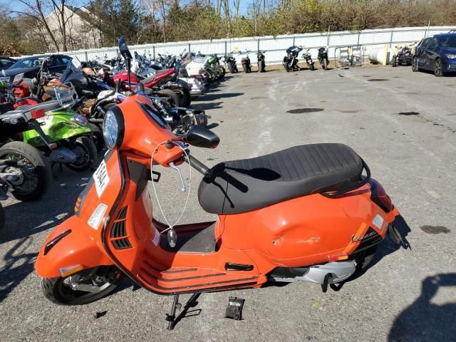 2023 Vespa GTS/SEI Giorni 300