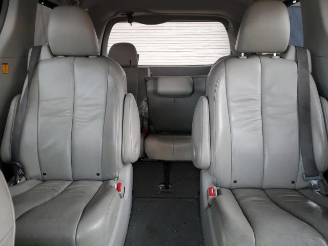 2011 Toyota Sienna XLE