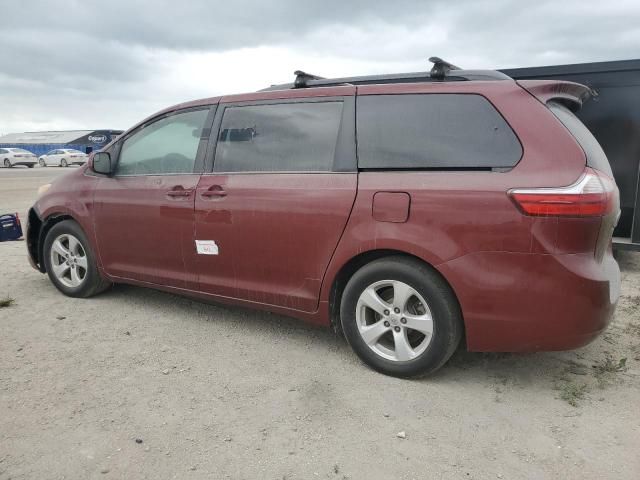 2017 Toyota Sienna LE