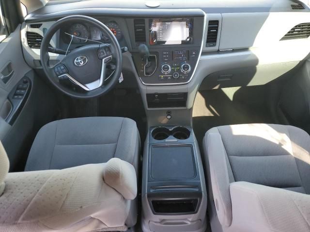 2015 Toyota Sienna LE