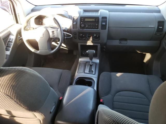 2006 Nissan Pathfinder LE