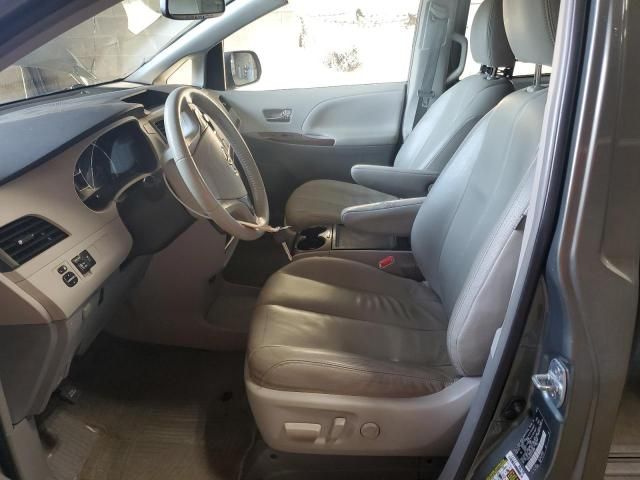 2014 Toyota Sienna XLE