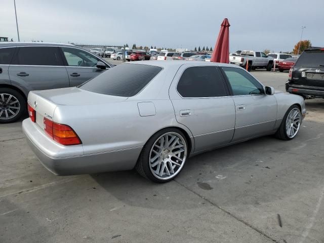 1999 Lexus LS 400