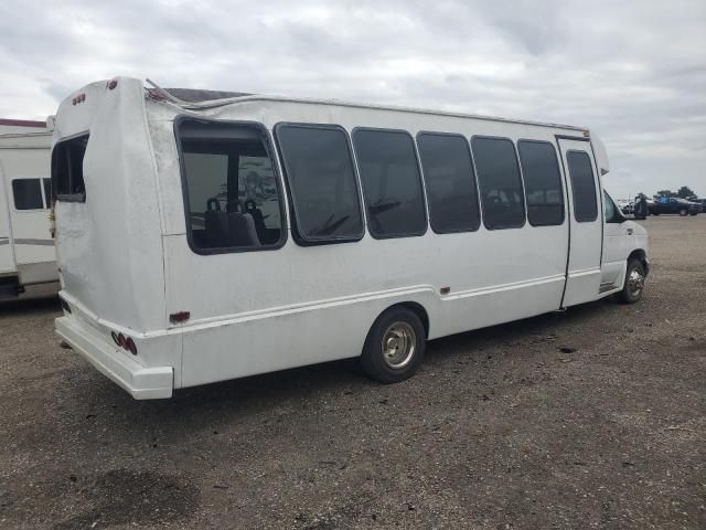 1999 Ford Econoline E350 Super Duty Wagon