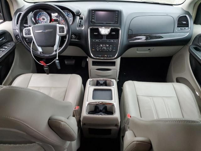 2012 Chrysler Town & Country Touring L