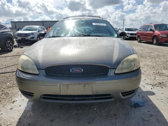 2004 Ford Taurus SE