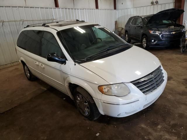 2005 Chrysler Town & Country Limited