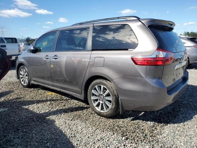 2020 Toyota Sienna XLE