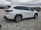 2022 Toyota Highlander Hybrid Limited