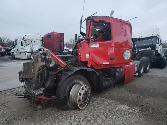 2012 Volvo VN VNL