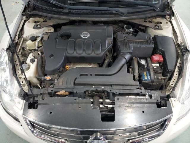 2010 Nissan Altima Base