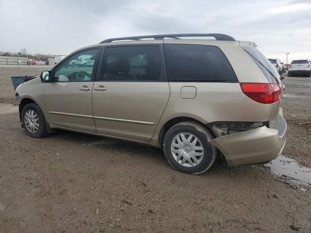 2004 Toyota Sienna CE