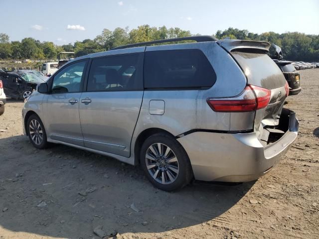 2020 Toyota Sienna XLE