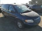 2006 Chrysler Town & Country LX