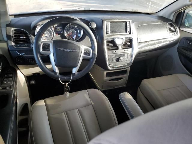 2016 Chrysler Town & Country Touring L