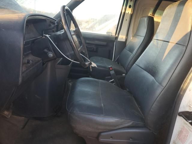 1995 Ford Econoline E150 Van