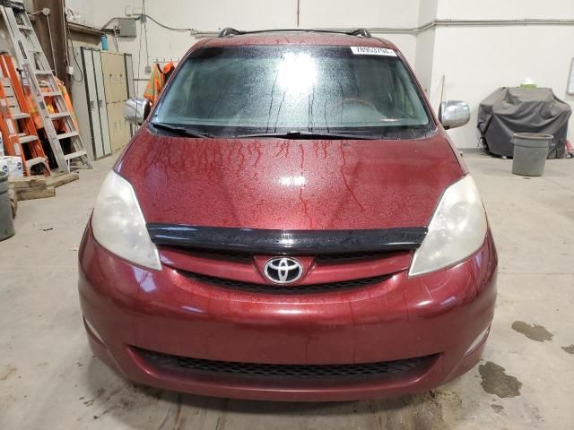 2007 Toyota Sienna XLE