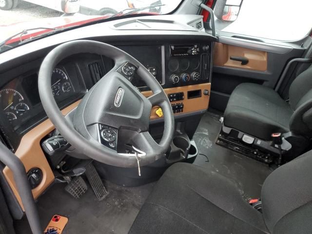 2019 Freightliner Cascadia 126