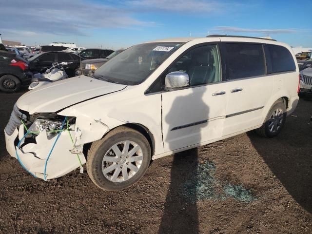 2012 Chrysler Town & Country Touring L