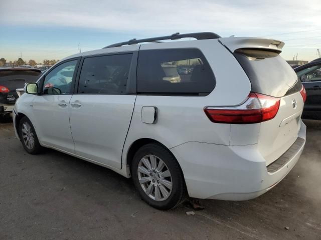 2017 Toyota Sienna XLE