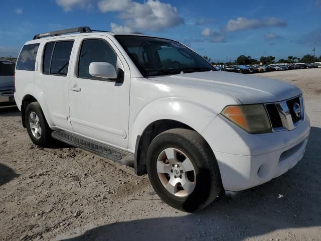 2007 Nissan Pathfinder LE