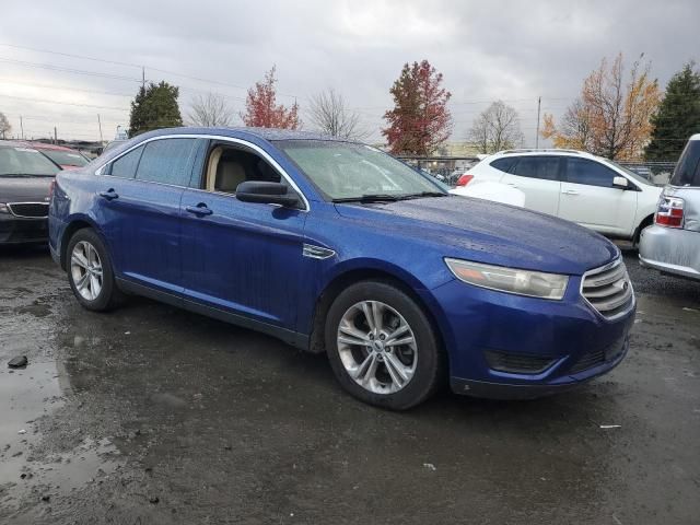 2015 Ford Taurus SE