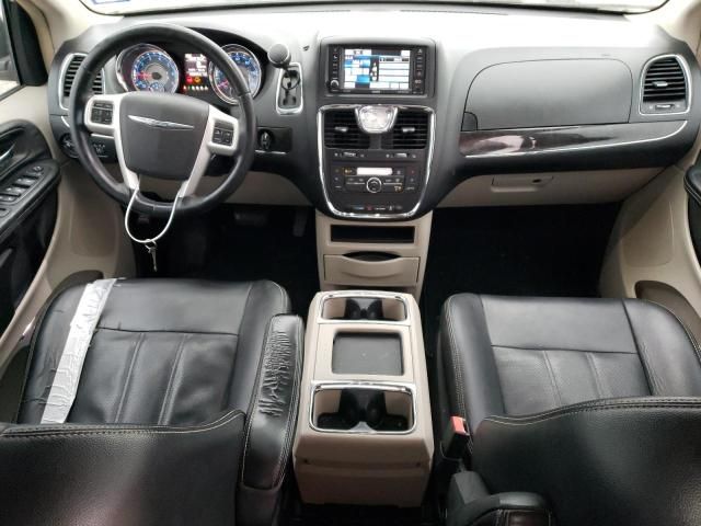 2015 Chrysler Town & Country Touring L