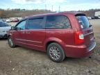 2014 Chrysler Town & Country Touring L