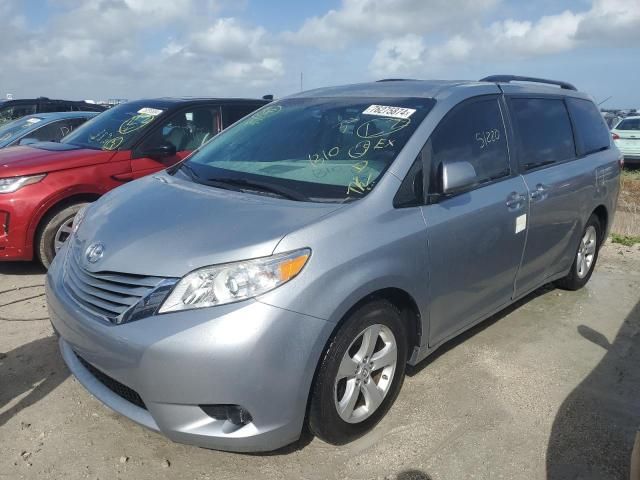 2016 Toyota Sienna LE