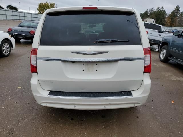 2011 Chrysler Town & Country Touring L