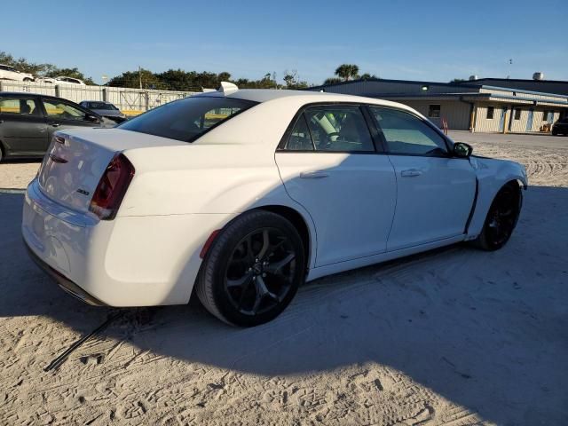 2020 Chrysler 300 Touring