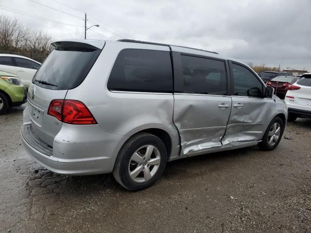 2011 Volkswagen Routan SE