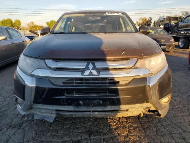 2016 Mitsubishi Outlander SE