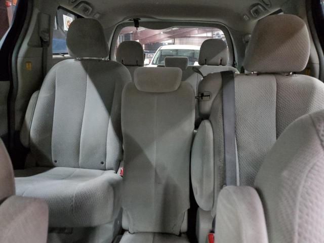 2011 Toyota Sienna LE