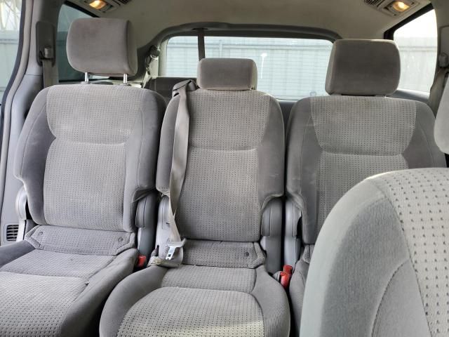 2008 Toyota Sienna CE