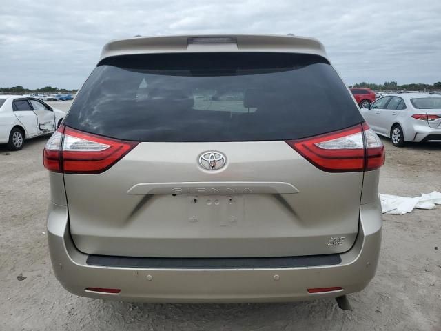 2016 Toyota Sienna XLE