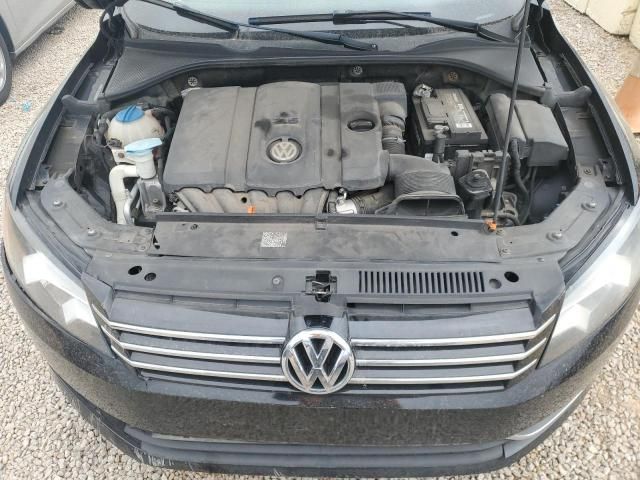 2013 Volkswagen Passat SE