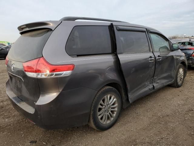 2013 Toyota Sienna XLE