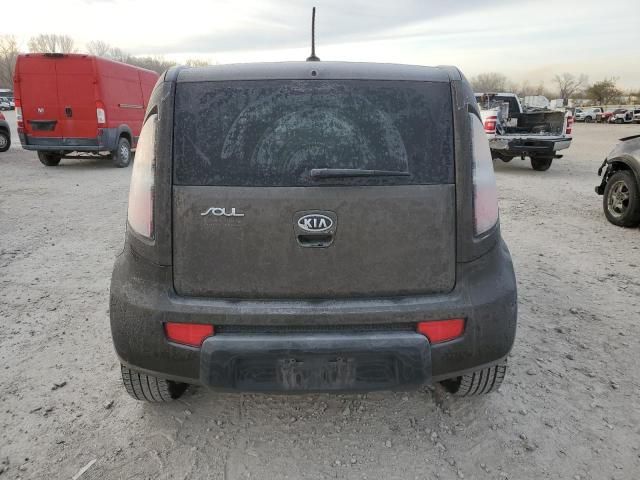 2010 KIA Soul +