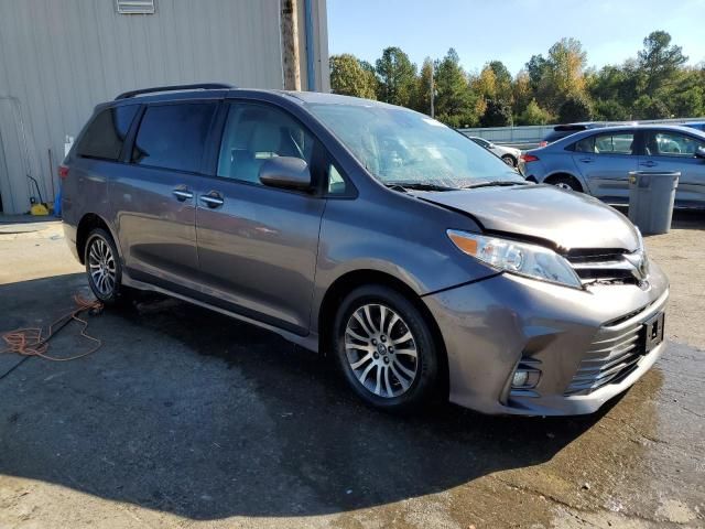 2019 Toyota Sienna XLE