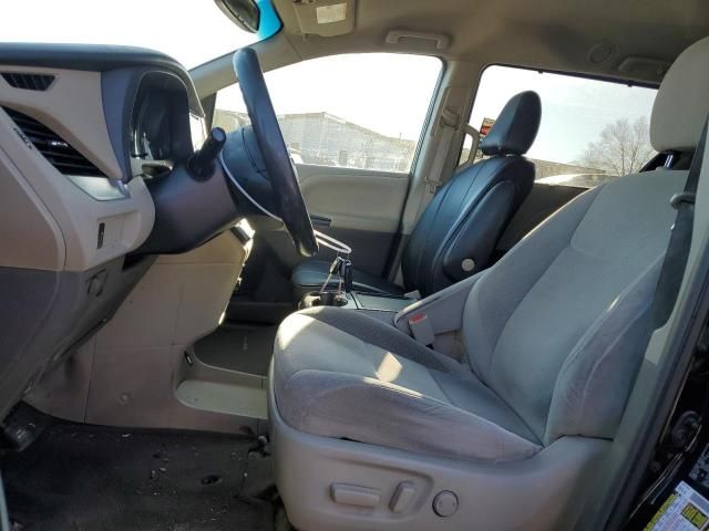 2015 Toyota Sienna LE