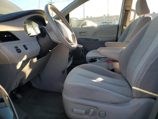 2014 Toyota Sienna LE