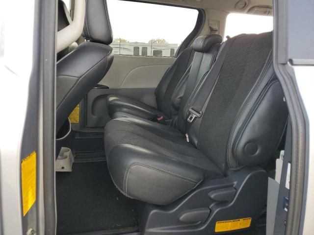 2011 Toyota Sienna Sport