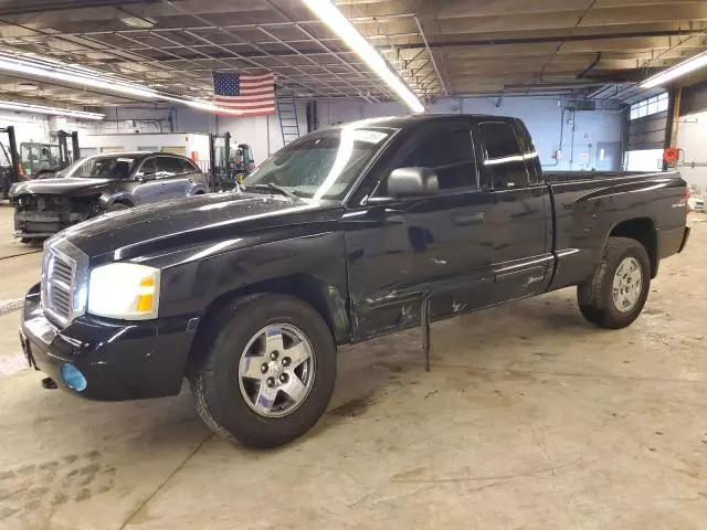 2005 Dodge Dakota SLT