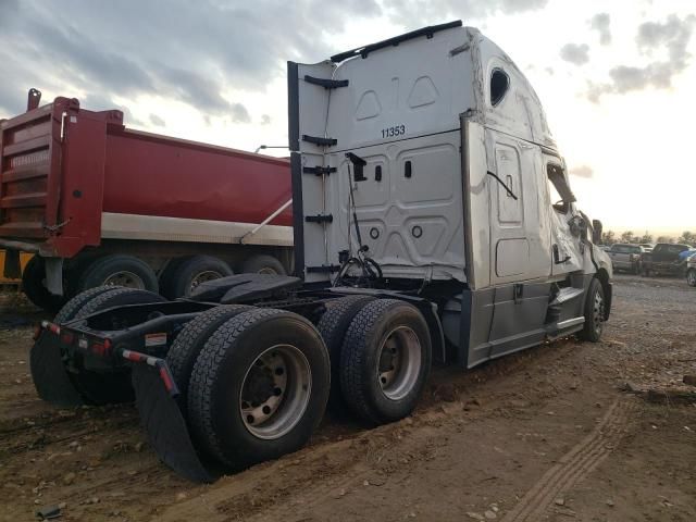 2021 Freightliner Cascadia 126